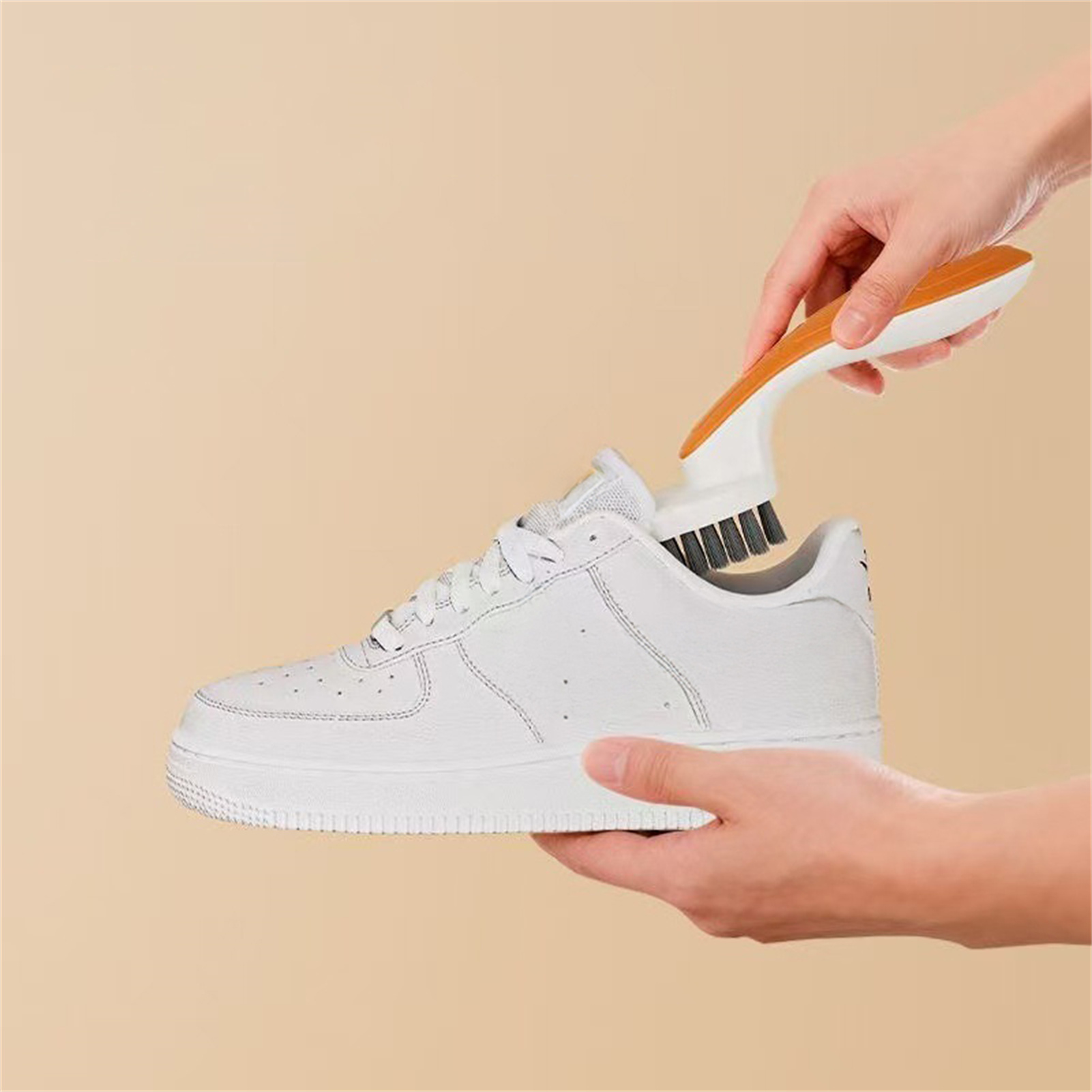 Soft Bristle Shoe Brush for Cl - огляд і ціна Brushing Boot Horse