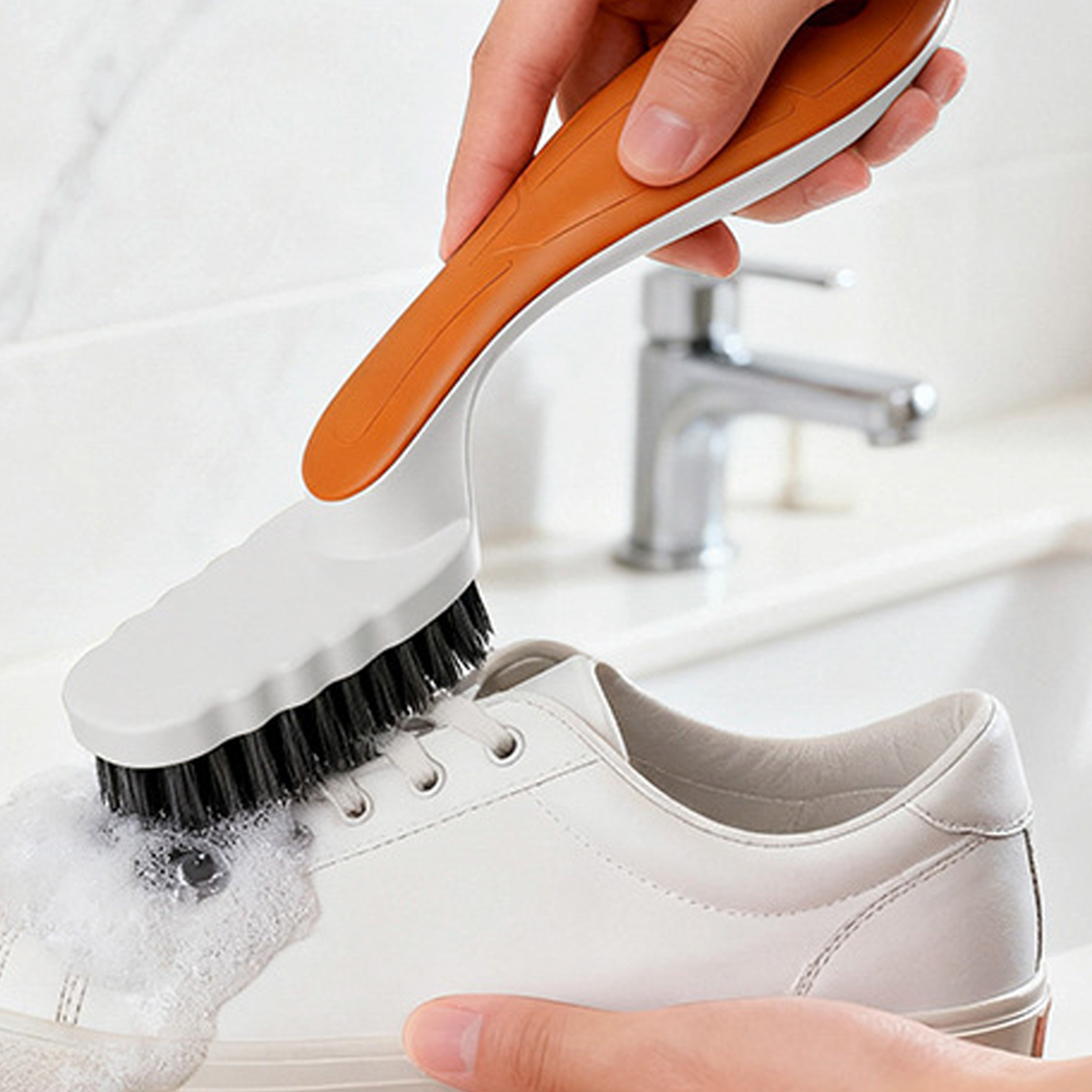Soft Bristle Shoe Brush for Cl - огляд і ціна Brushing Boot Horse